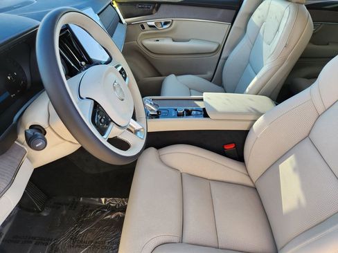 New 2026 Volvo XC90 B6 Ultra w/ Protection Package image 3