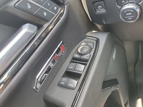 Used 2024 GMC Sierra 1500 AT4 w/ Technology Package AWD/4WD image 13