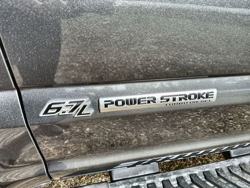 Used 2017 Ford F250 XLT w/ XLT Premium Package image 34