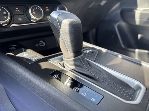 Certified 2025 Nissan Kicks S AWD/4WD image 26