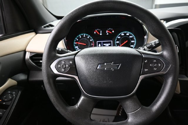 Used 2023 Chevrolet Traverse LS w/ Midnight/Sport Edition FWD image 8