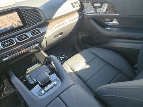 New 2025 Mercedes-Benz GLS 450 4MATIC image 7