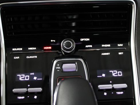 Used 2023 Porsche Panamera Platinum Edition image 47