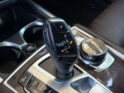 Used 2016 BMW 750i xDrive AWD/4WD image 23