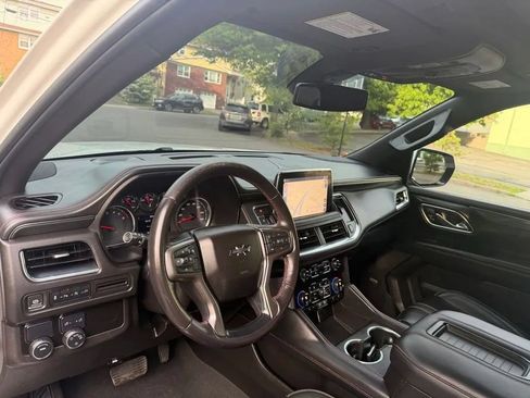 Used 2021 Chevrolet Suburban RST RWD image 13