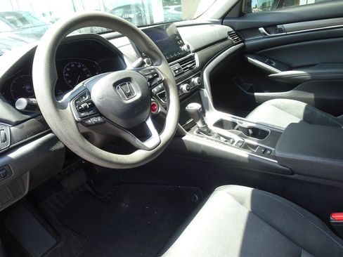Used 2019 Honda Accord LX image 9