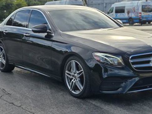 Used 2019 Mercedes-Benz E 300 image 9