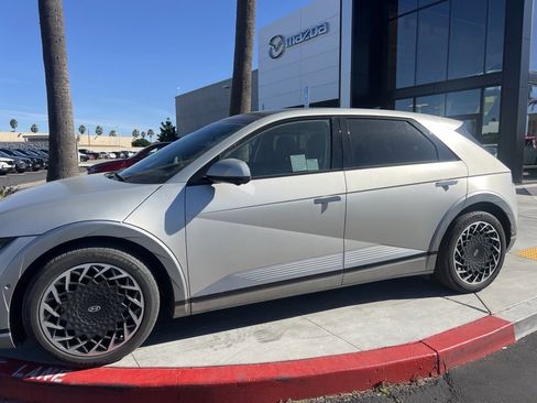 Used 2023 Hyundai Ioniq 5 Limited image 11