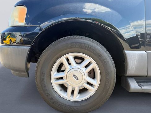 Used 2006 Ford Expedition XLT AWD/4WD image 9