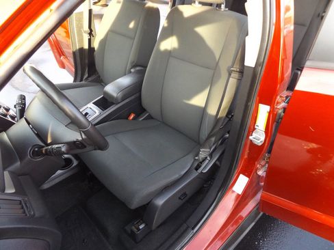 Used 2010 Dodge Journey SXT w/ Flexible Seating Group image 11