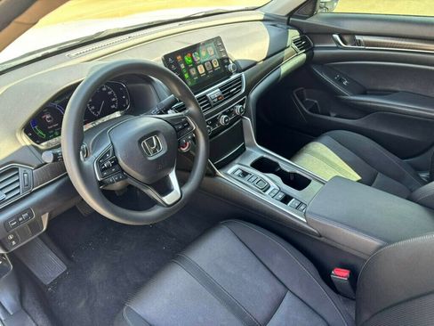 Used 2019 Honda Accord EX image 10