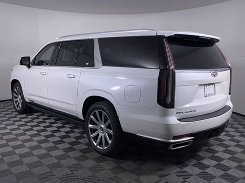 Used 2021 Cadillac Escalade ESV Premium Luxury Platinum image 21