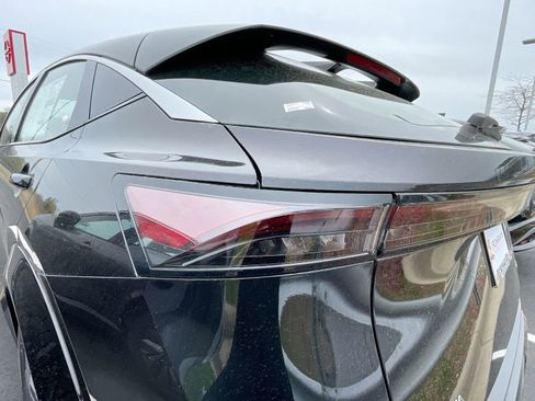 New 2023 Nissan Ariya FWD image 14