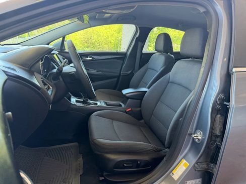 Used 2019 Chevrolet Cruze LT w/ Convenience Package FWD image 8
