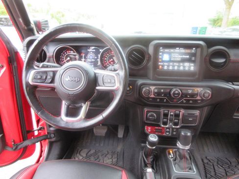 Used 2021 Jeep Wrangler Unlimited Rubicon w/ Dual Top Group image 37