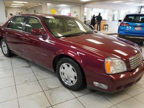 Used 2000 Cadillac De Ville Base 4D Sedan w/ Comfort/Convenience Pkg image 19