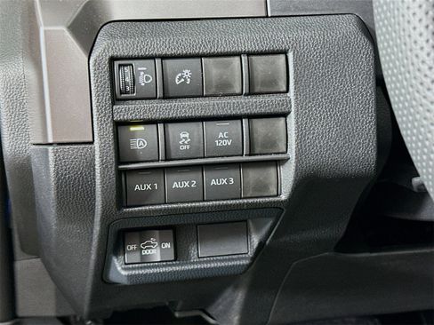 Used 2025 Toyota Tacoma TRD Off-Road w/ TRD Off Road Upgrade Package image 10