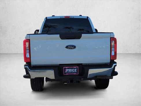 Used 2025 Ford F250 XLT image 6