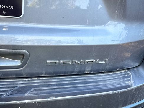 Used 2023 GMC Yukon XL Denali Ultimate image 11