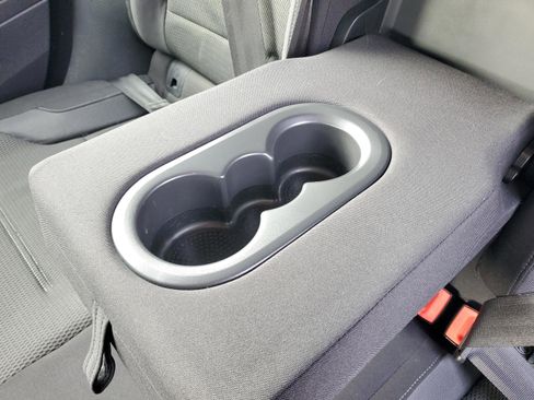 Used 2016 Volkswagen Golf S image 9