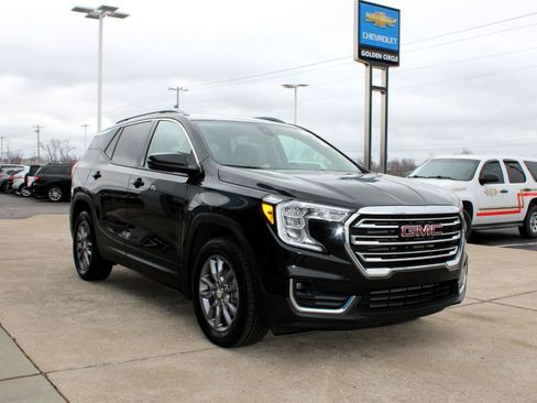 Used 2024 GMC Terrain SLT image 38