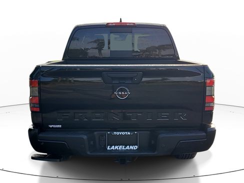 Used 2026 Nissan Frontier SV w/ Tow Package RWD image 9