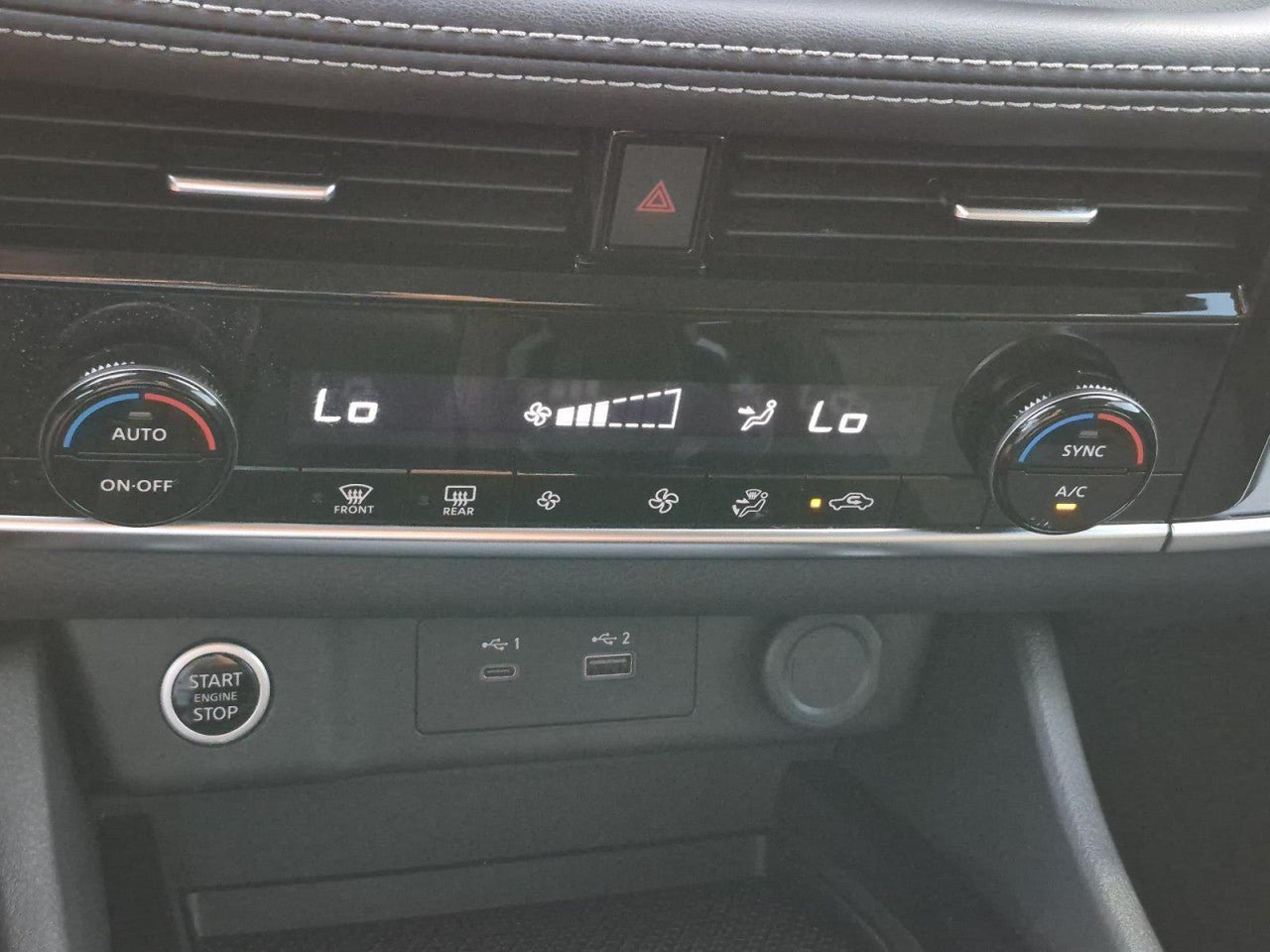 Used 2023 Nissan Rogue SV FWD image 24