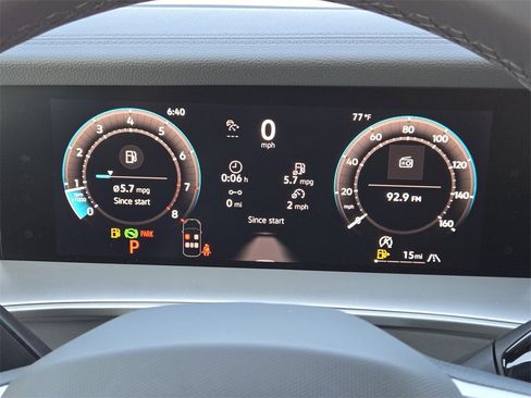 New 2026 Volkswagen Tiguan SE R-Line image 13