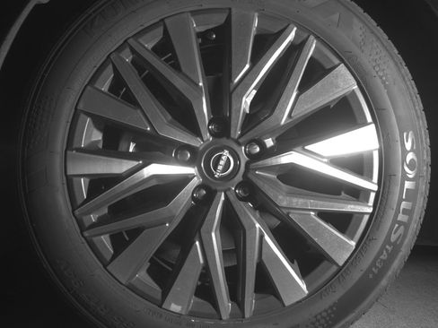 Used 2025 Nissan Altima 2.5 SV image 12