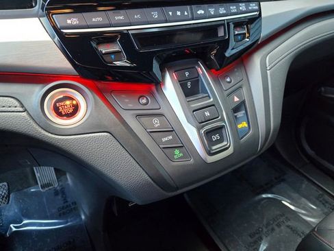 Used 2025 Honda Odyssey Sport-L image 23
