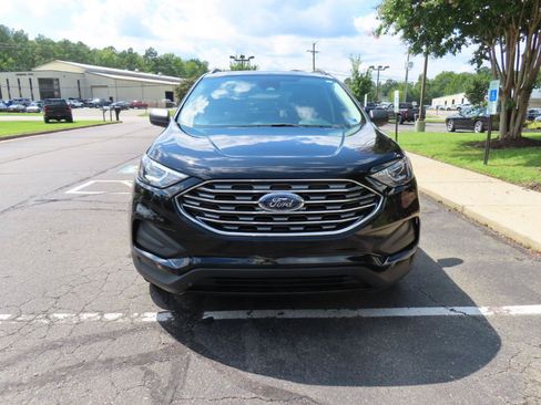 Used 2021 Ford Edge SE FWD image 12