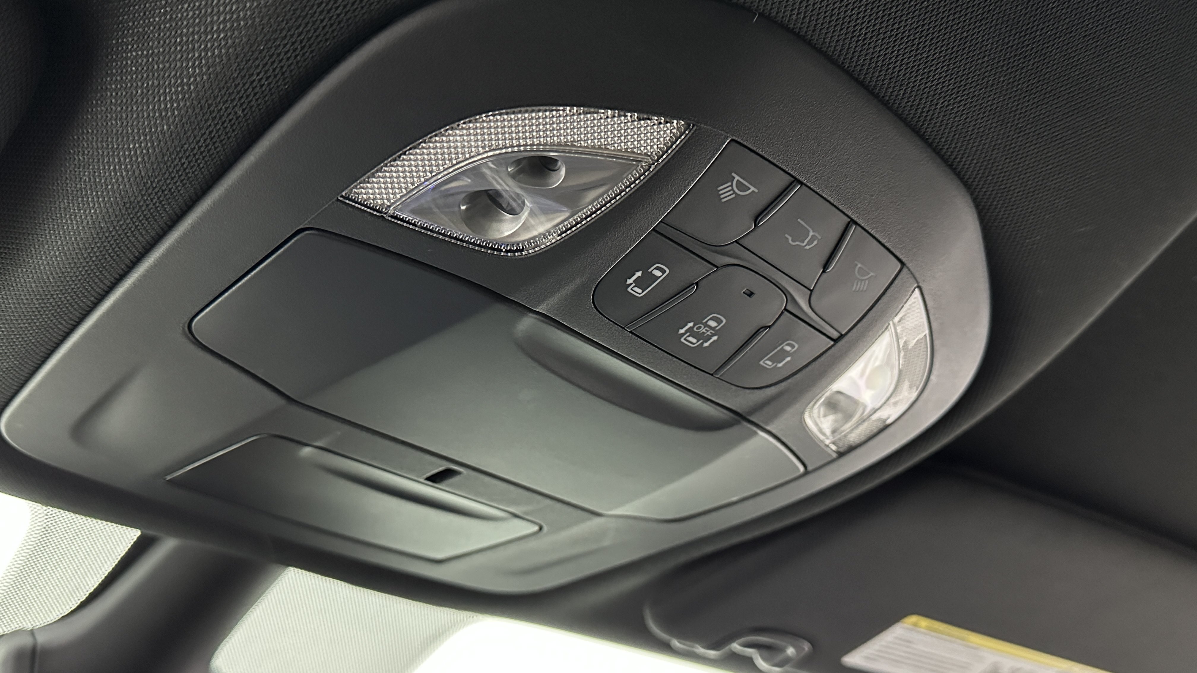 Used 2025 Chrysler Pacifica Select FWD image 24