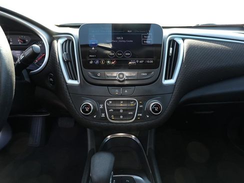 Used 2024 Chevrolet Malibu LT image 15