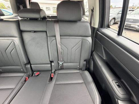 Used 2026 Hyundai Santa Fe SEL FWD image 39