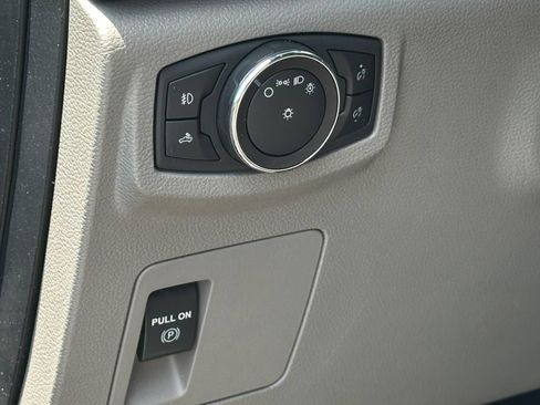 Used 2019 Ford F150 XLT AWD/4WD image 23
