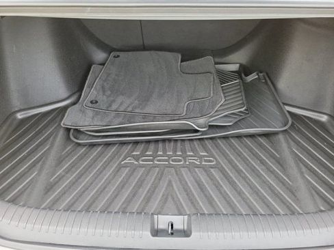 Used 2023 Honda Accord EX-L image 8