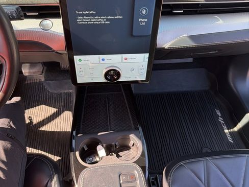 Used 2021 Ford Mustang Mach-E Select image 18