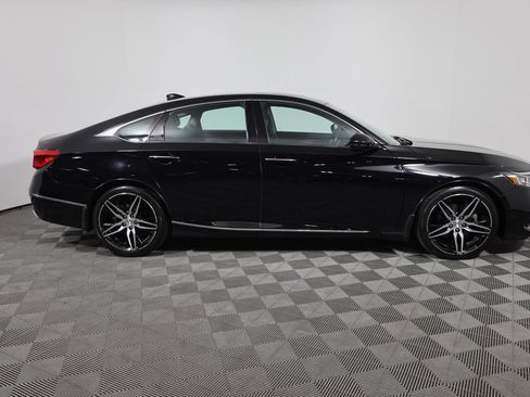 Used 2021 Honda Accord Touring image 4