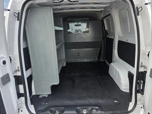 Used 2019 Nissan NV200 SV w/ Back Door Glass Package image 12