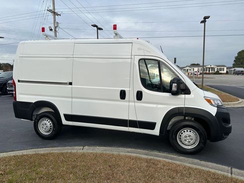 New 2025 RAM ProMaster 1500 w/ Convenience Group image 4