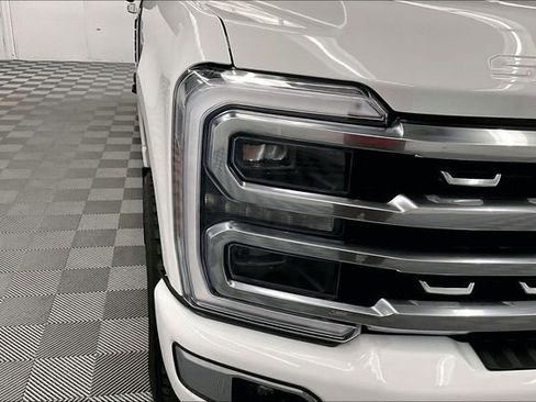 Used 2024 Ford F350 Platinum image 33