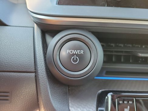 Used 2023 Toyota Prius XLE image 27