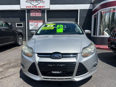 Used 2014 Ford Focus Titanium FWD image 2