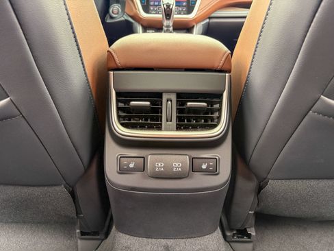 Used 2020 Subaru Outback Touring XT AWD/4WD image 30