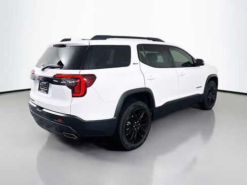 Used 2023 GMC Acadia SLT w/ Elevation Edition image 7