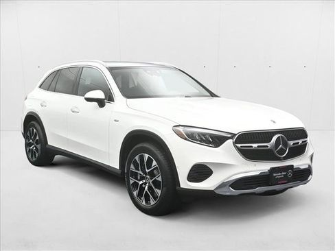 Certified 2025 Mercedes-Benz GLC 350e GLC 350e image 4