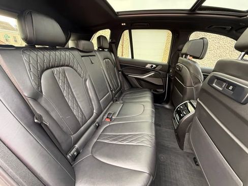 Used 2021 BMW X5 M50i w/ Premium Package image 28