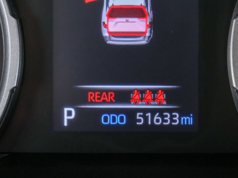 Used 2022 Toyota RAV4 LE AWD/4WD image 16