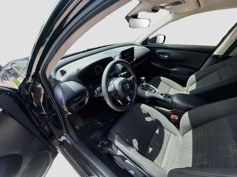 Certified 2023 Honda HR-V LX image 9