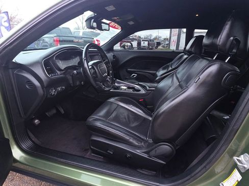 Used 2018 Dodge Challenger SXT Plus image 7